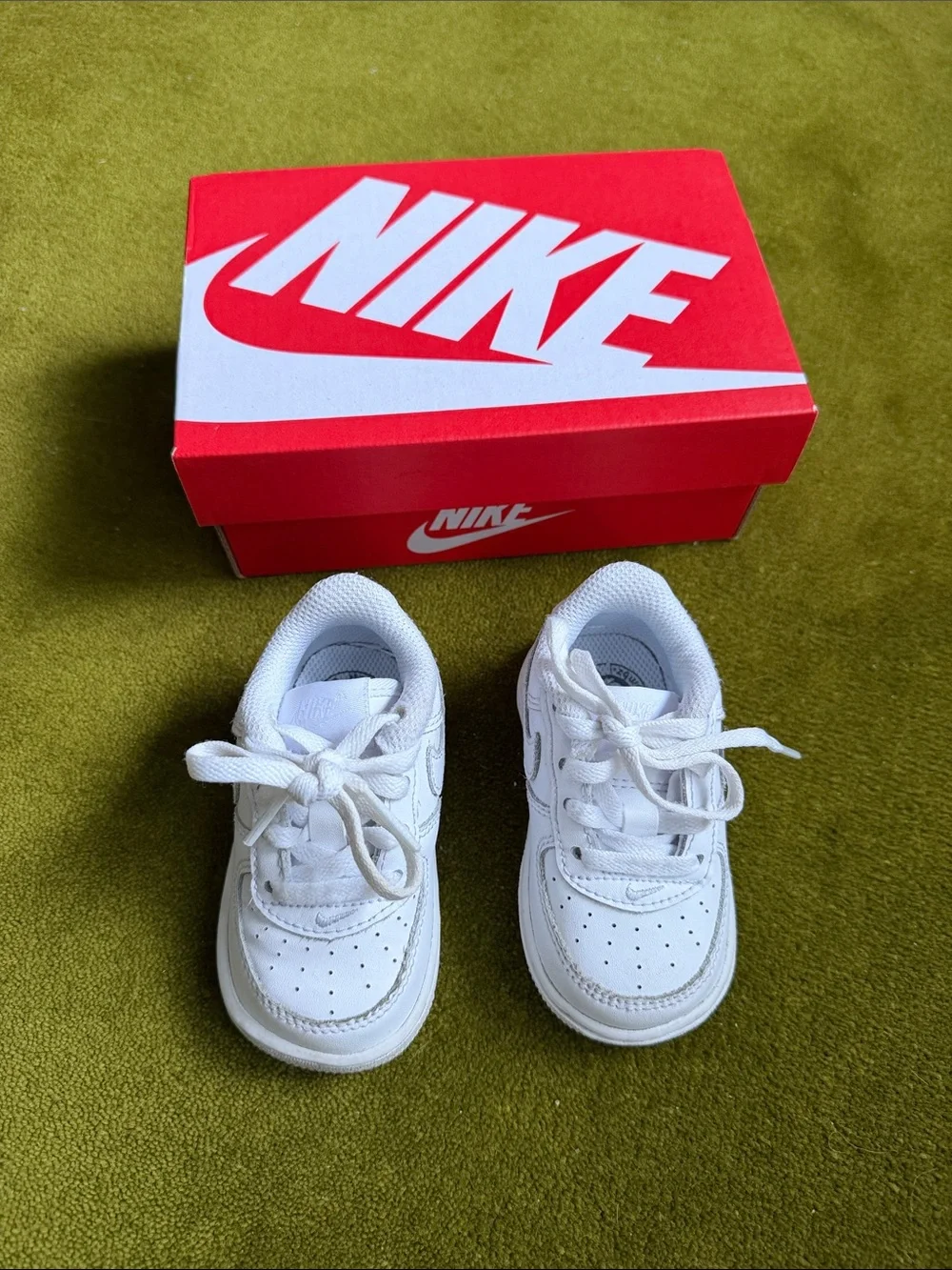 Nike Kids Air Max White Low-Top Sneakers Size 4C